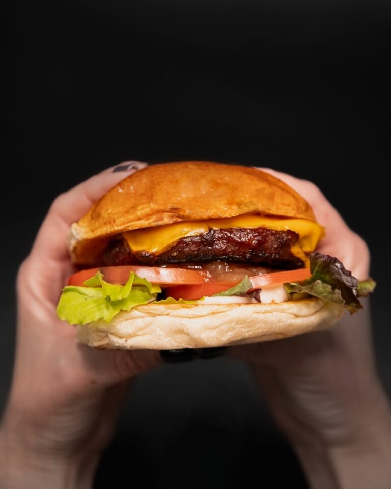 La evolución de la hamburguesa: de plato sencillo a icono gourmet 🍔⭐️
